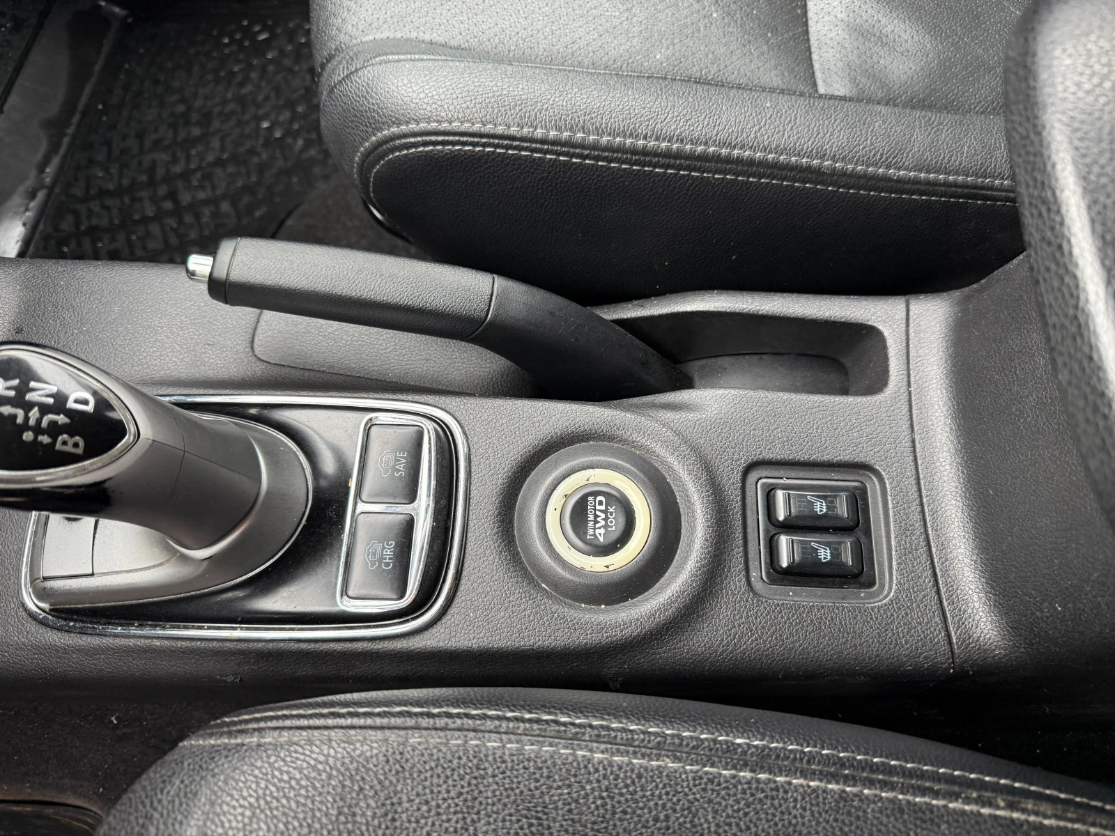 Mitsubishi Outlander 2.0  Plug-in Hybrid/ 4X4/ ������/ ���������  | Mobile.bg � ����������� 11