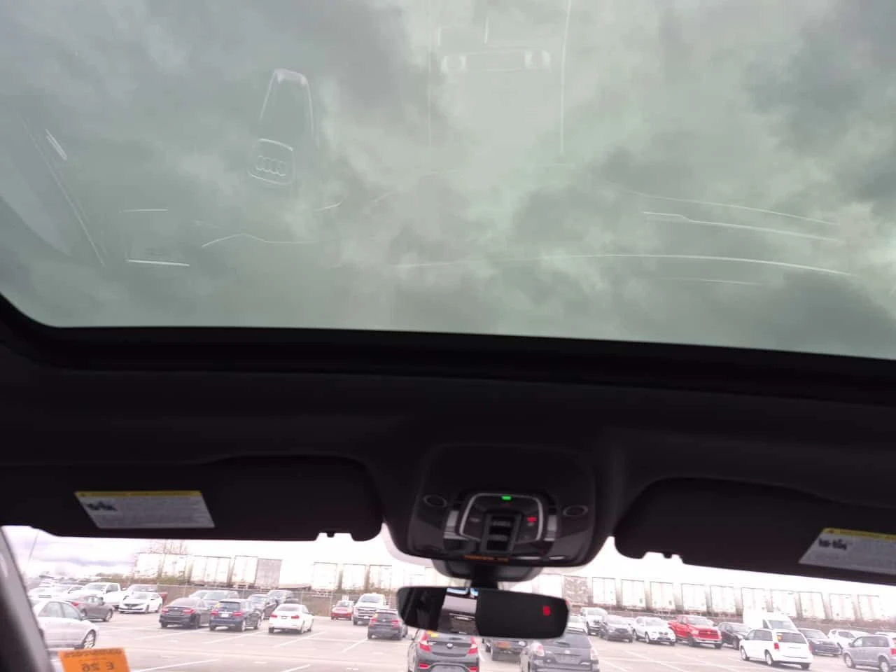 Audi Q7 * KOMFORT * CARFAX * 7 МЕСТА * ПАНОРАМА * KEYLESS, снимка 13 - Автомобили и джипове - 53725897