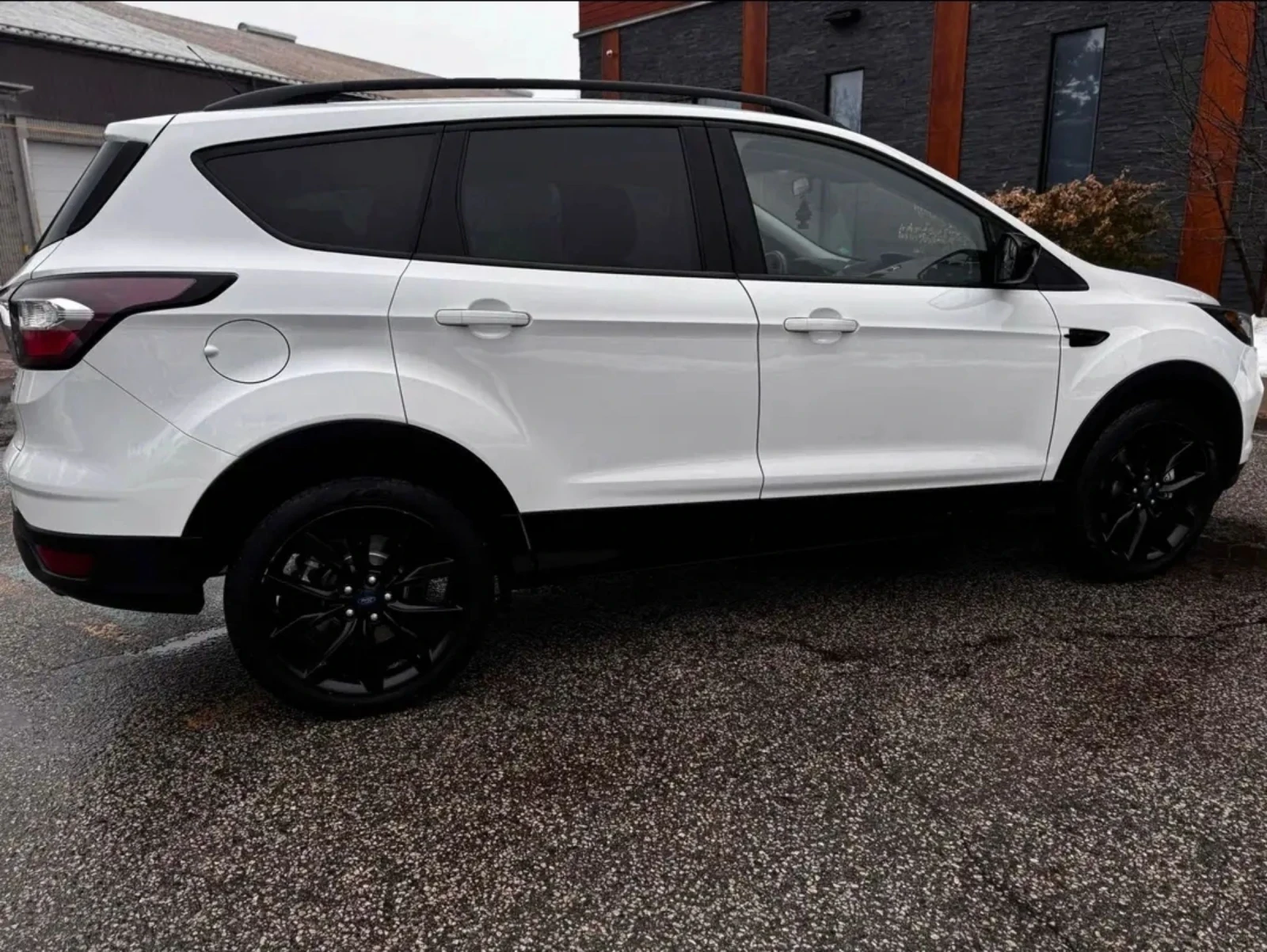Ford Escape 2018/137k.km/KEYLESS/PODGREV/CAMERA/4x4, снимка 5 - Автомобили и джипове - 53795873