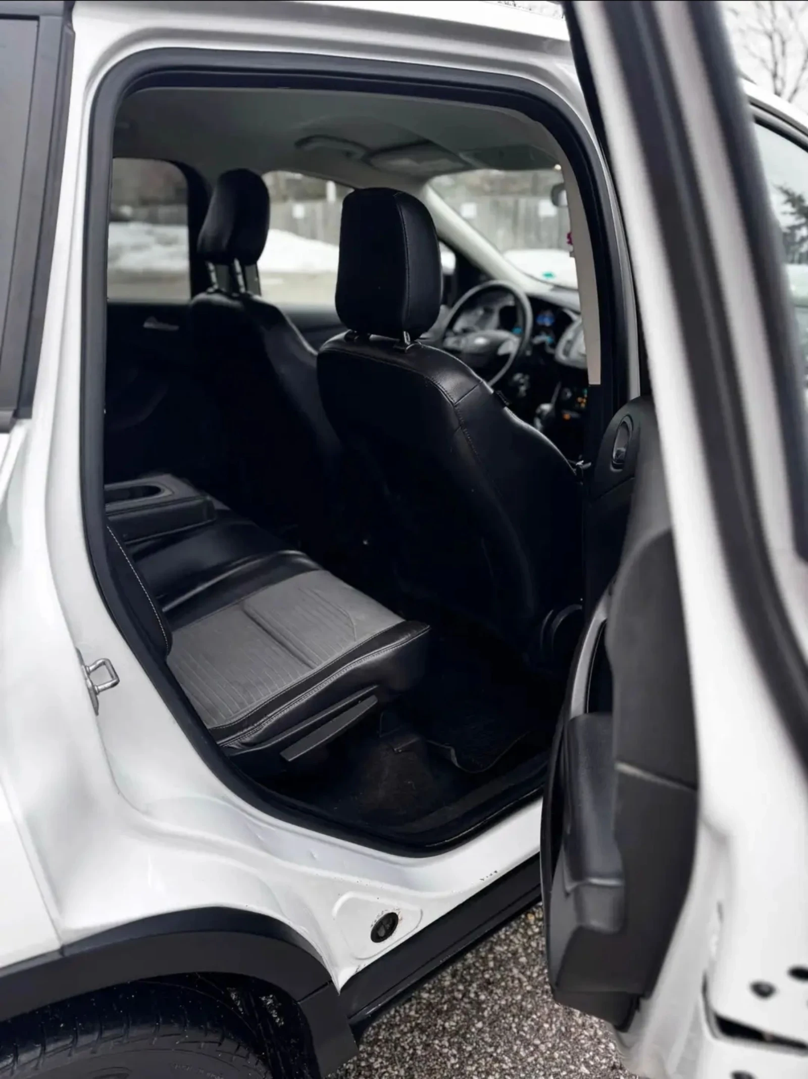 Ford Escape 2018/137k.km/KEYLESS/PODGREV/CAMERA/4x4, снимка 15 - Автомобили и джипове - 53795873