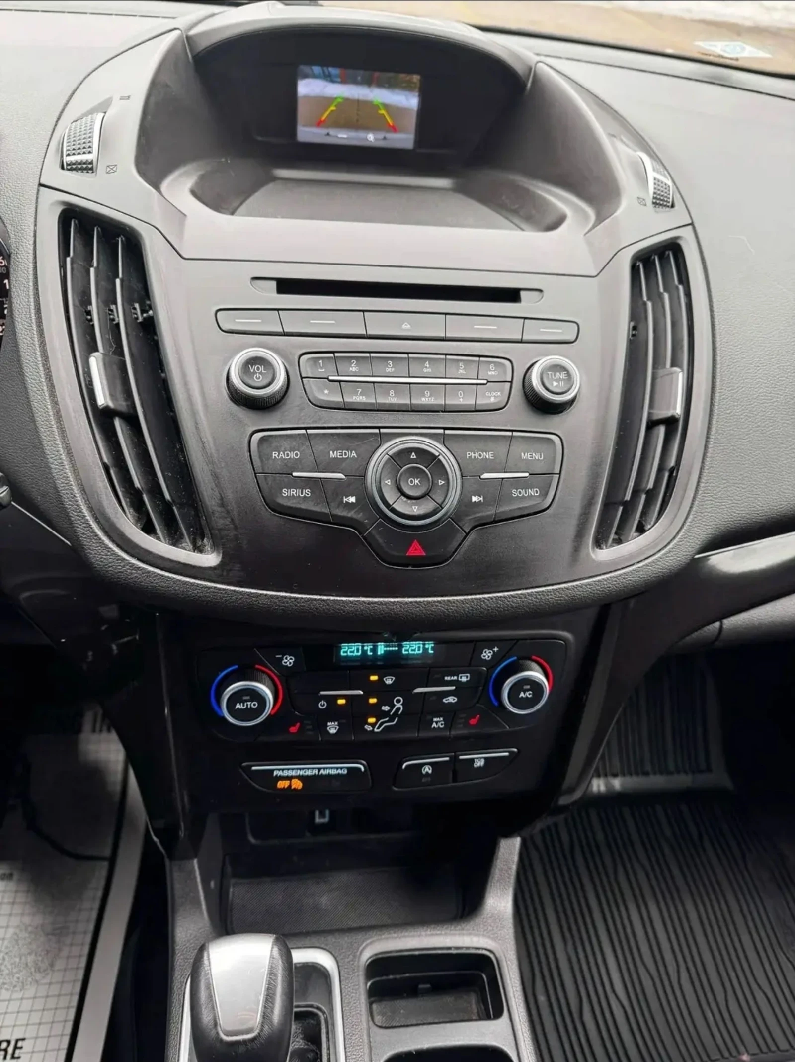 Ford Escape 2018/137k.km/KEYLESS/PODGREV/CAMERA/4x4, снимка 13 - Автомобили и джипове - 53795873