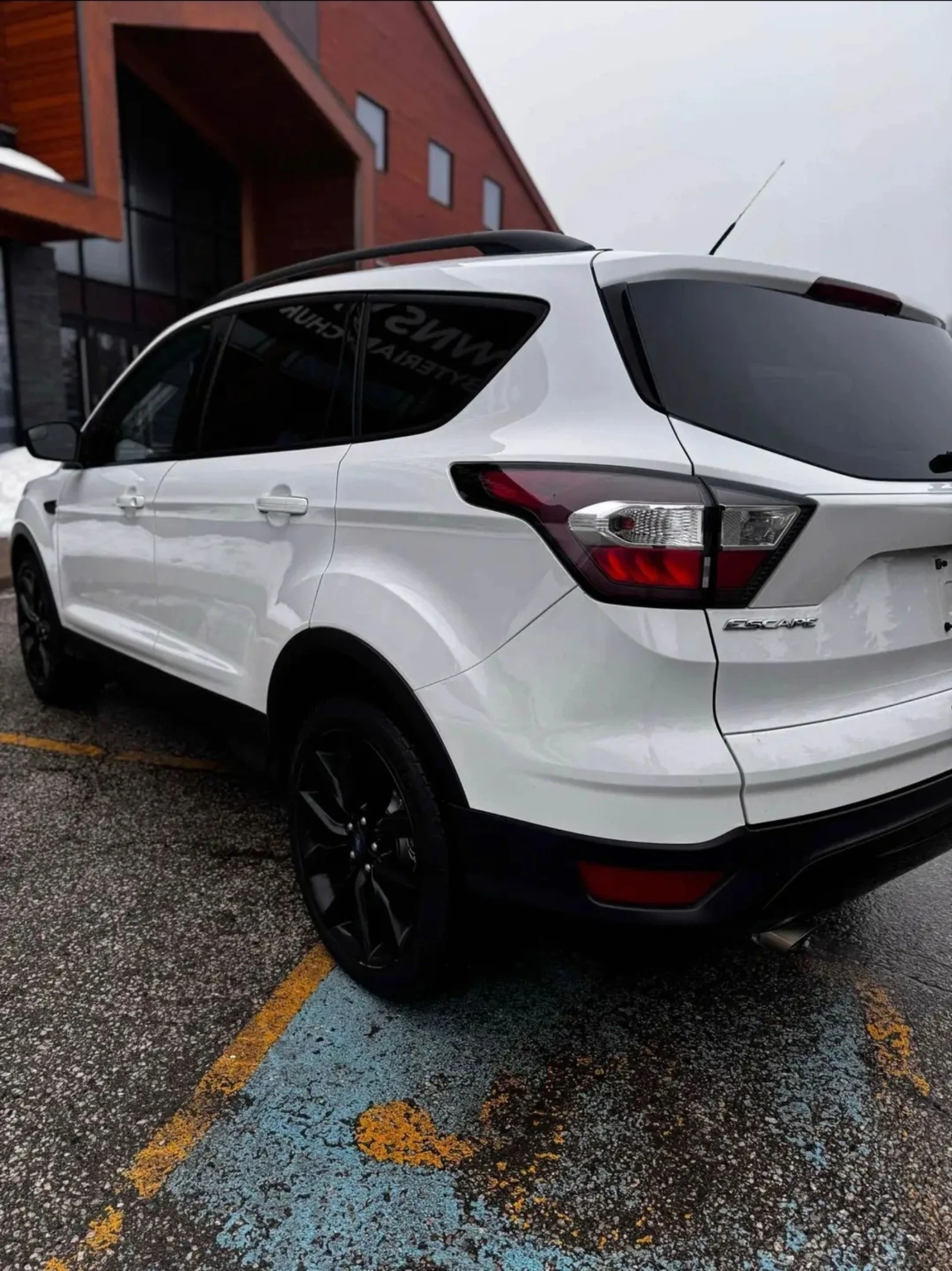 Ford Escape 2018/137k.km/KEYLESS/PODGREV/CAMERA/4x4, снимка 6 - Автомобили и джипове - 53795873