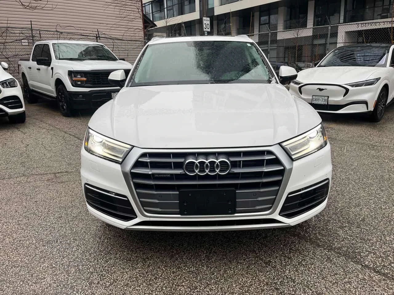 Audi Q5 PROGRESSIV/CARFAX/ПАНОРАМА/ПОДГРЕВИ, снимка 2 - Автомобили и джипове - 53929605