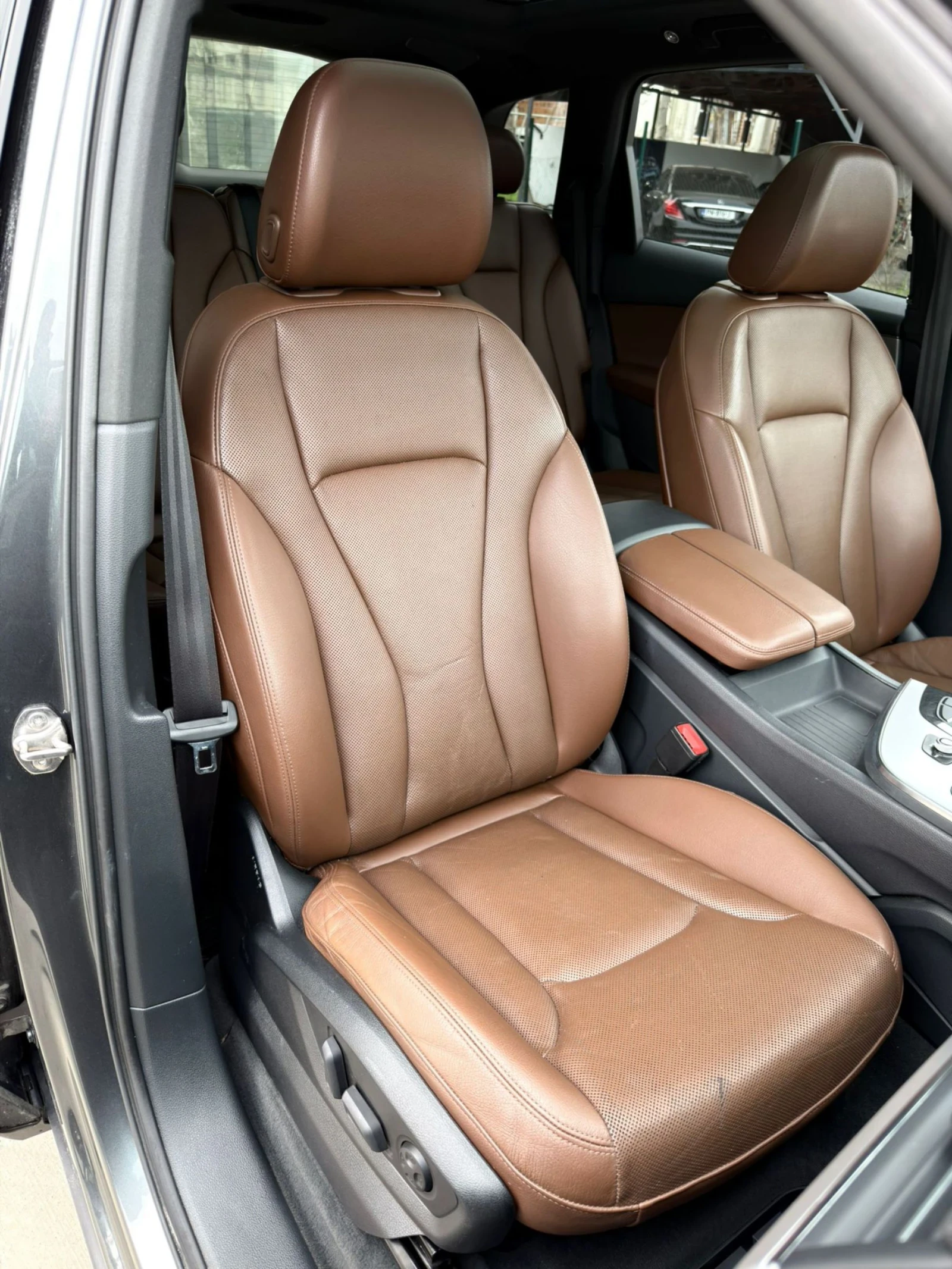 Audi Q7 3.0TFSI/S-line/Full/6+ 1/360/Pano/Обдухване/Bose, снимка 12 - Автомобили и джипове - 54222265