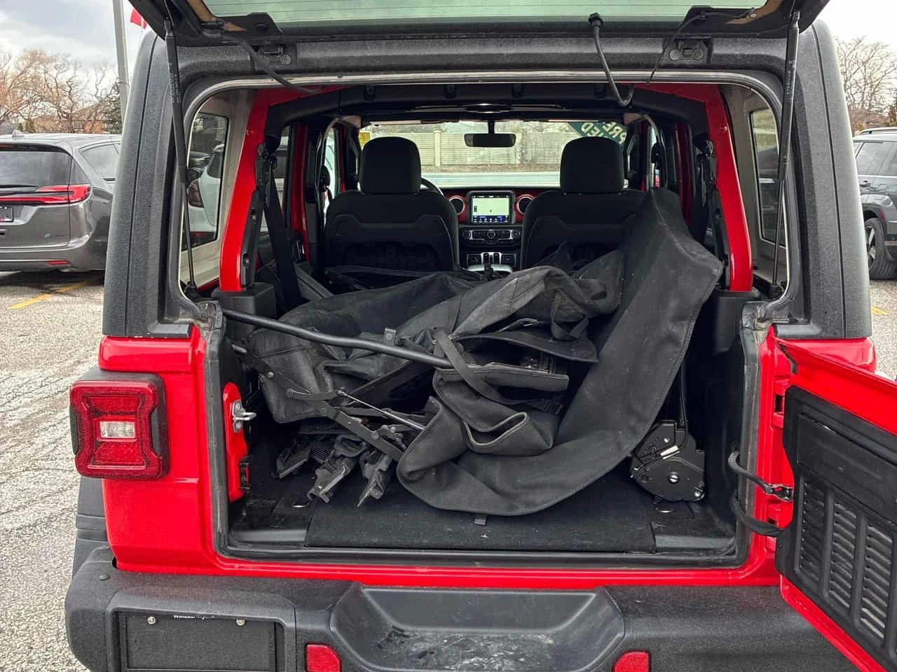 Jeep Wrangler * Rubicon * CARFAX * ПОДГРЕВИ * KEYLESS, снимка 16 - Автомобили и джипове - 54632161