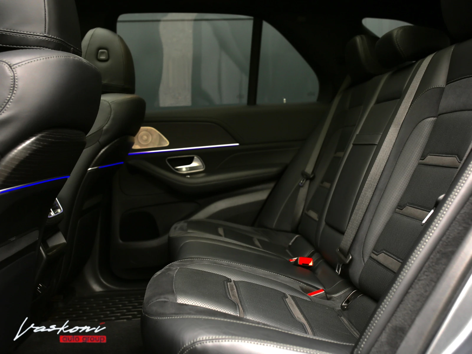 Mercedes-Benz GLE 63 S AMG V8 EQ Boost 4MATIC+ , снимка 15 - Автомобили и джипове - 54642137