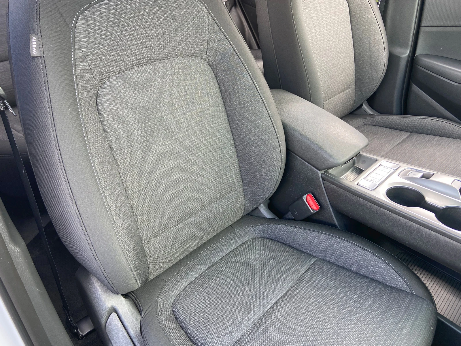 Hyundai Kona 64kw-204кс-Термо помпа!, снимка 13 - Автомобили и джипове - 54777409