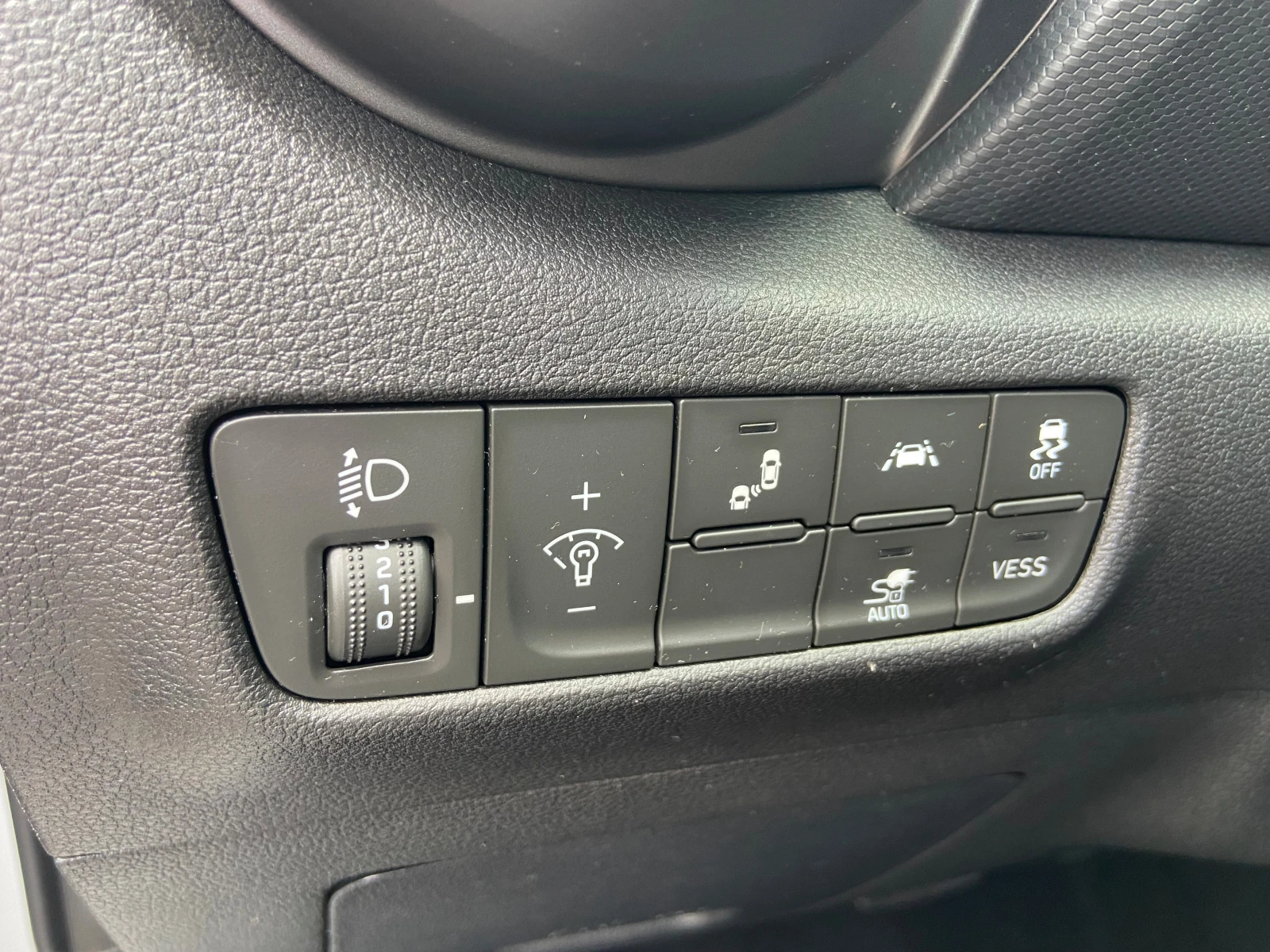 Hyundai Kona 64kw-204кс-Термо помпа!, снимка 8 - Автомобили и джипове - 54777409