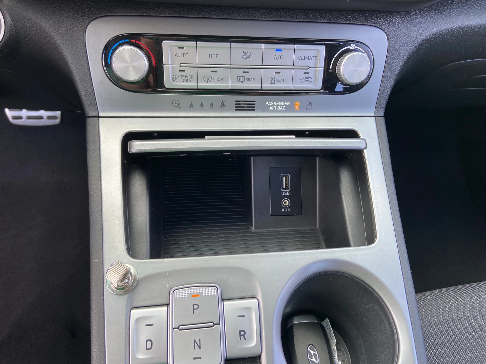 Hyundai Kona 64kw-204кс-Термо помпа!, снимка 12 - Автомобили и джипове - 54777409