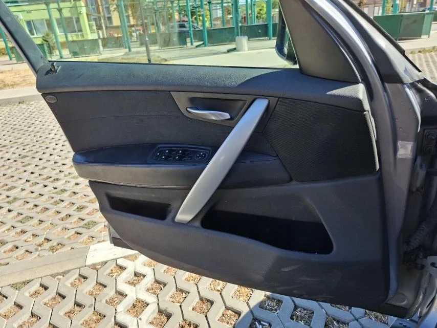 BMW X3, снимка 4 - Автомобили и джипове - 56075423