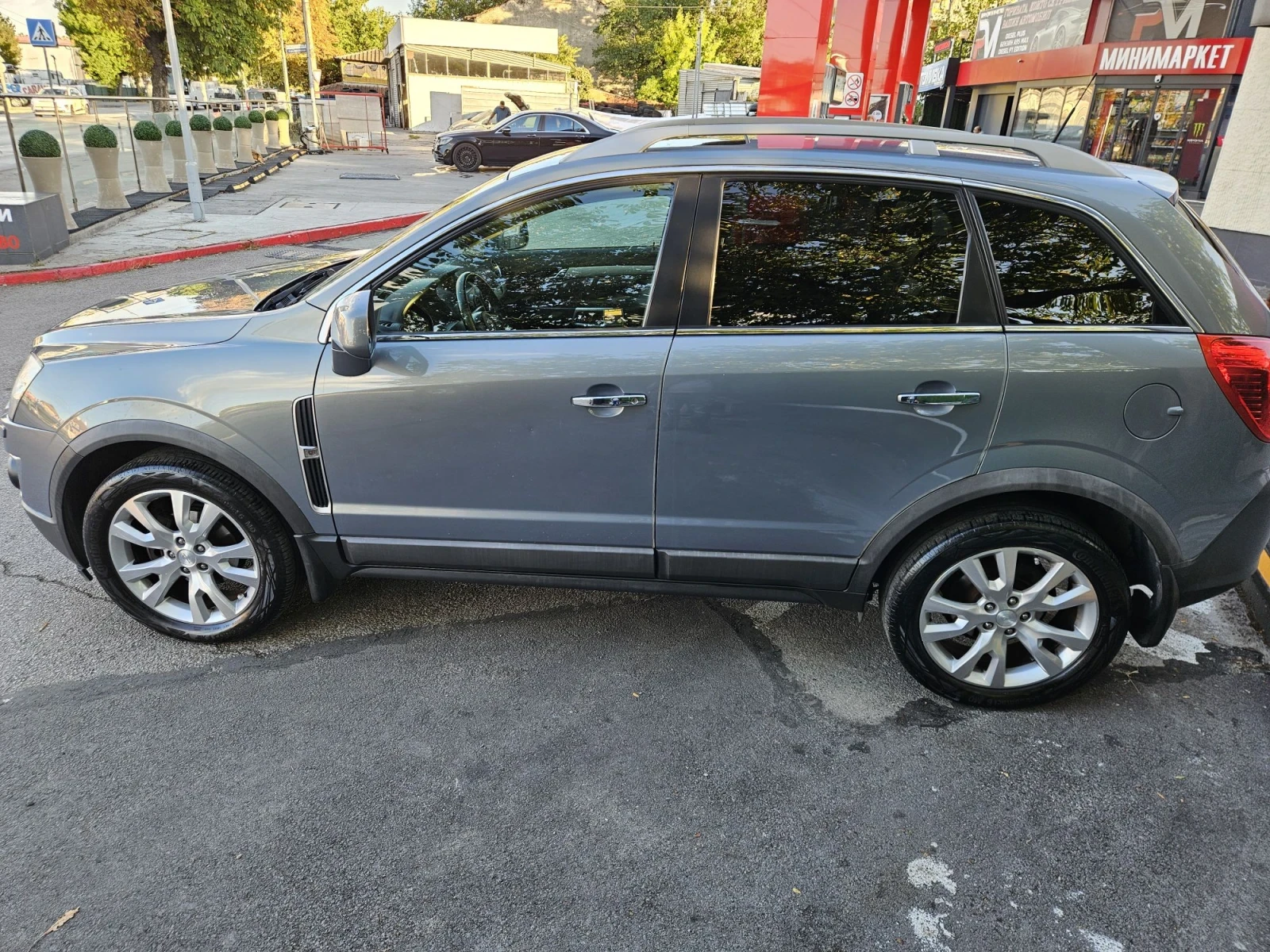 Opel Antara, снимка 6 - Автомобили и джипове - 56260723