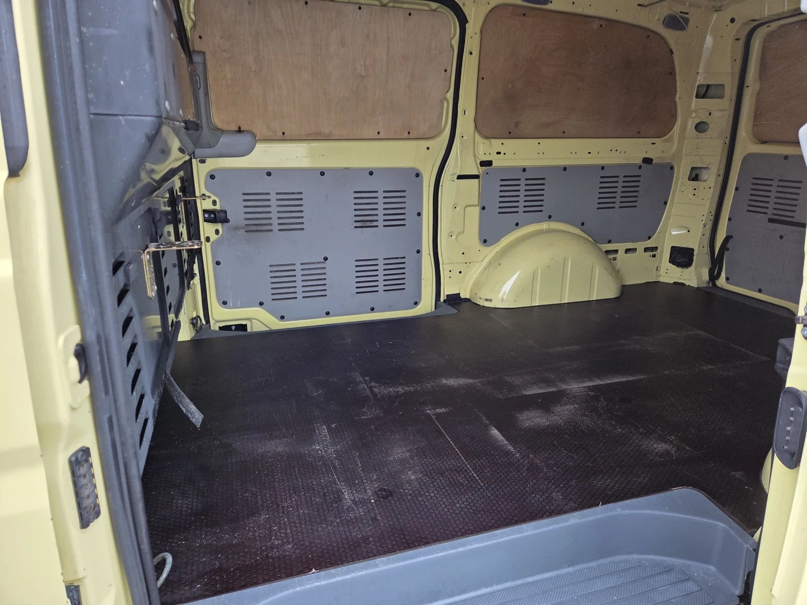 Mercedes-Benz Vito 115 cdi, снимка 10 - Бусове и автобуси - 54382172