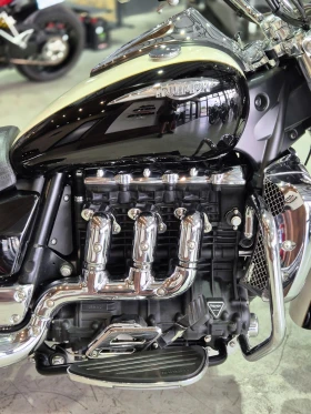 Triumph Rocket III 2300 Touring Нов внос от Швейцария!!!, снимка 13