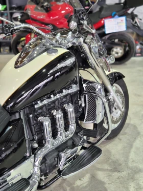 Triumph Rocket III 2300 Touring Нов внос от Швейцария!!!, снимка 11