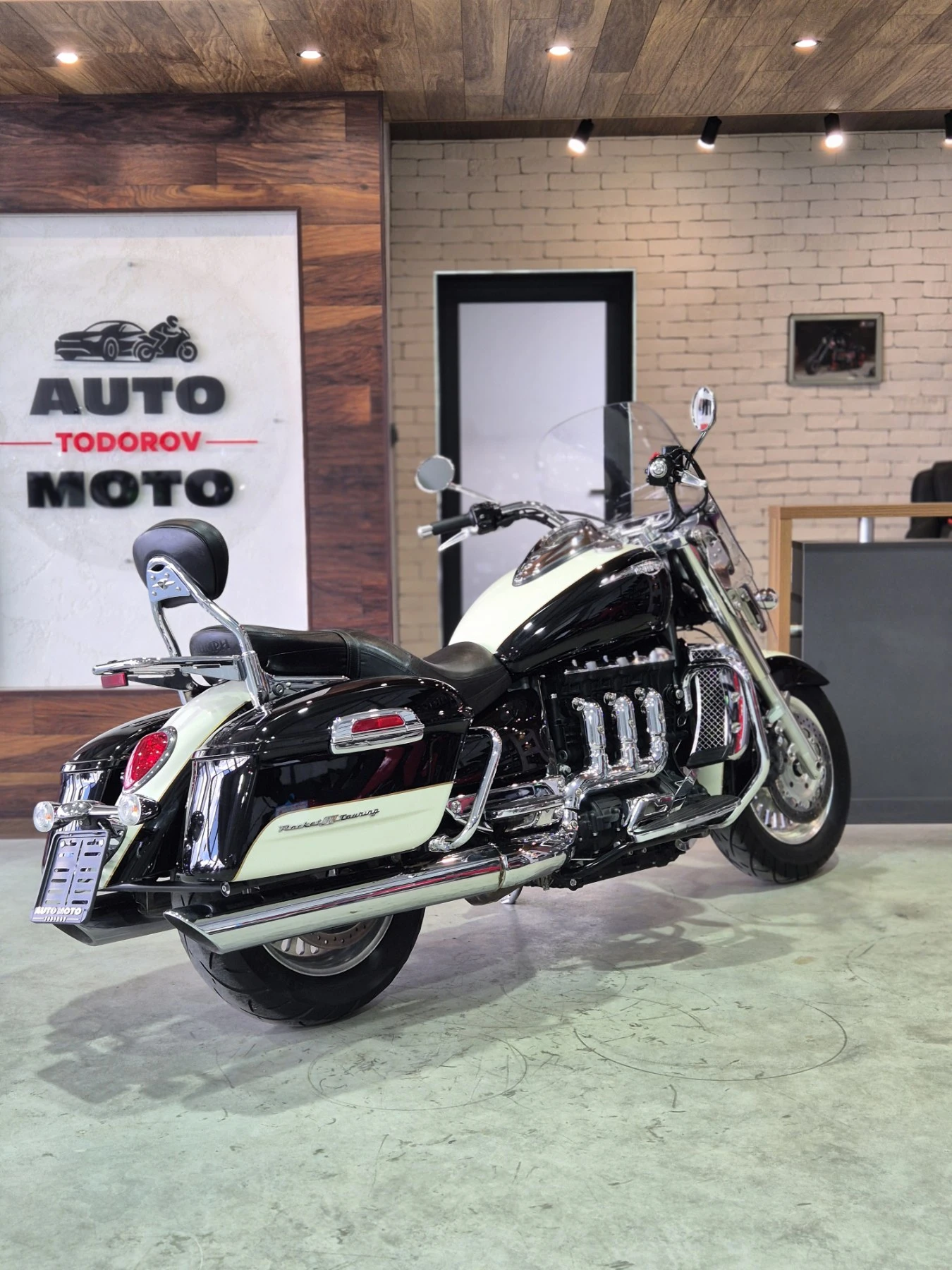 Triumph Rocket III 2300 Touring Нов внос от Швейцария!!!, снимка 6 - Мотоциклети и мототехника - 55317276