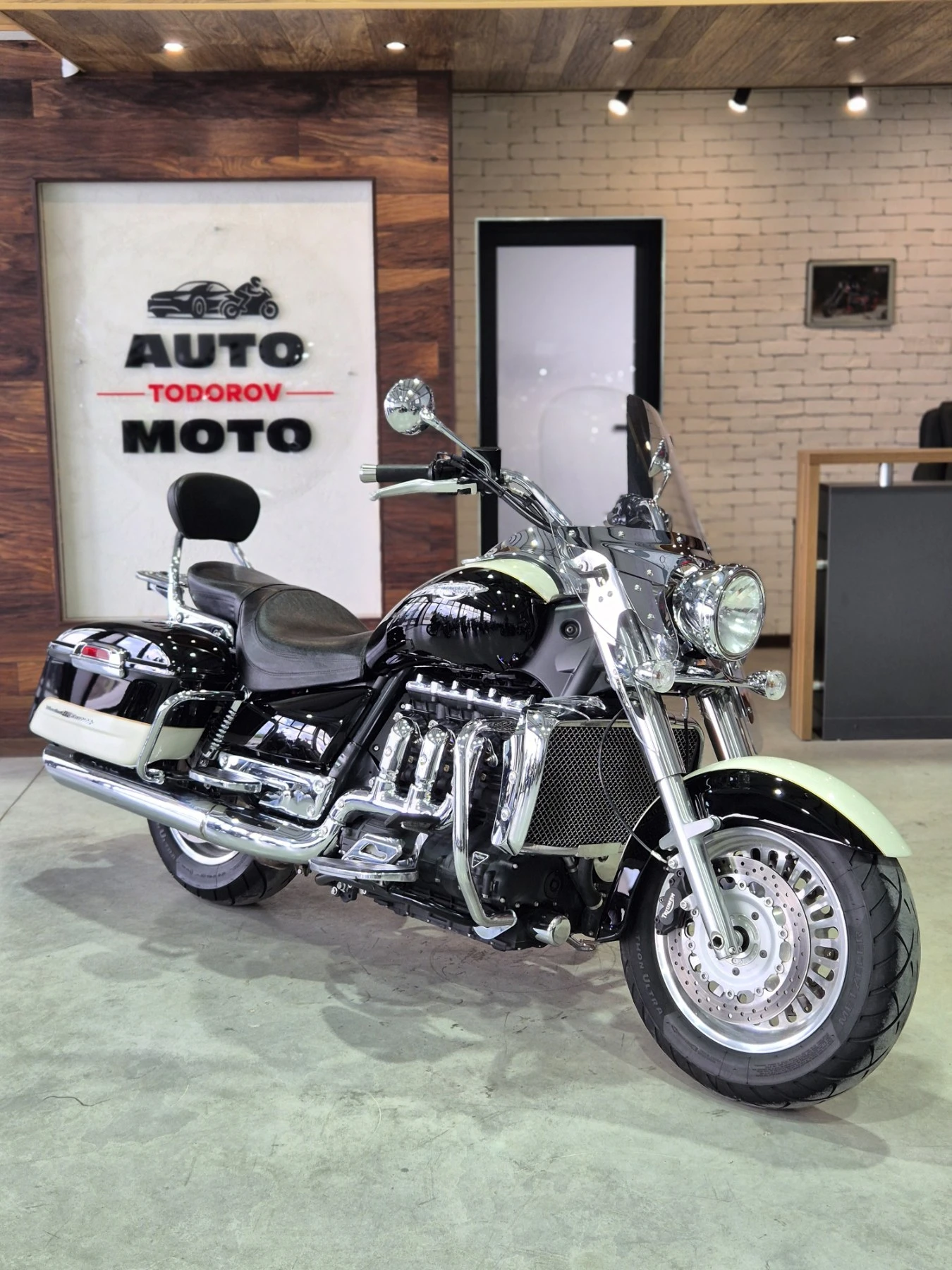 Triumph Rocket III 2300 Touring Нов внос от Швейцария!!!