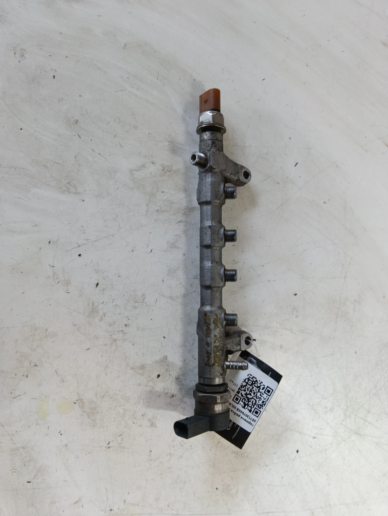 горивна рейка 2.0 TDI 03L125C 057130764AB 03L906054 Audi A6