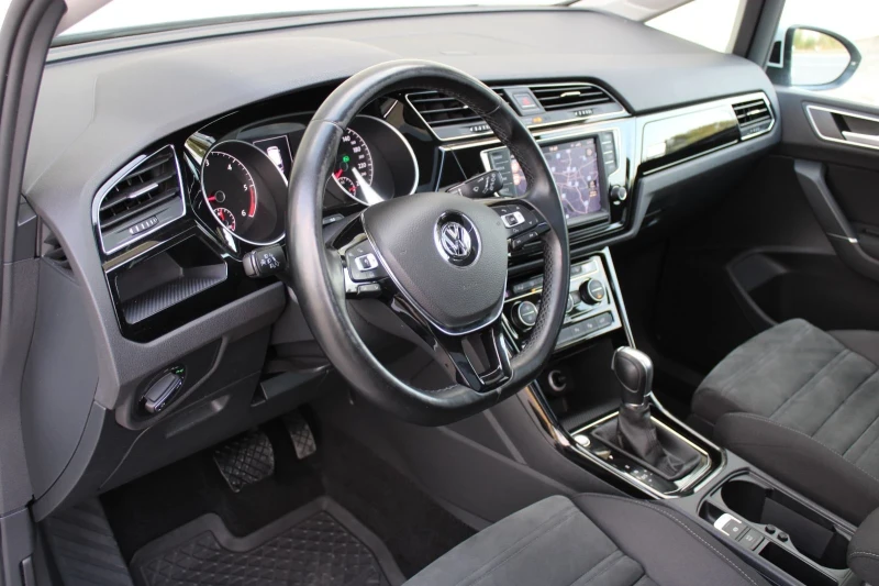 VW Touran, снимка 7 - Автомобили и джипове - 51908967