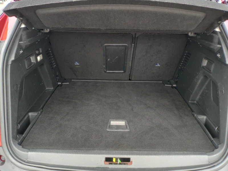 Peugeot 3008 1.6 Blue-HDi* CAMERA* NAVI* LED* 159600км* , снимка 9 - Автомобили и джипове - 49892888