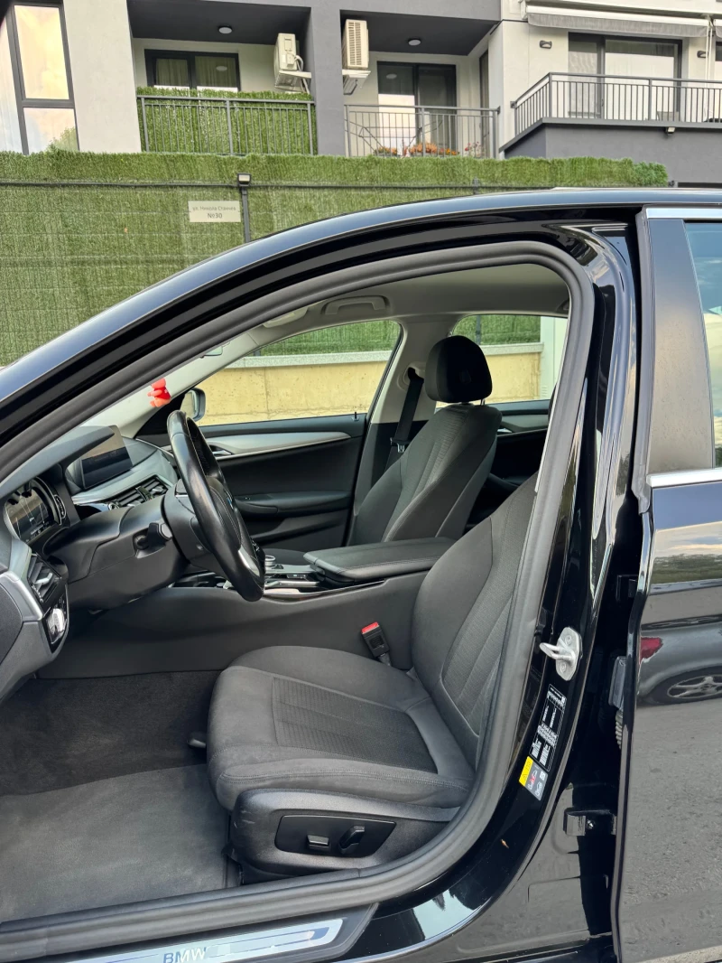 BMW 530E plug-in hybrid, снимка 14 - Автомобили и джипове - 50646507