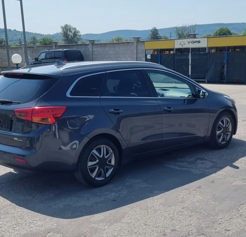 Kia Ceed 1.6i  Бензин, Щвейцария, снимка 3 - Автомобили и джипове - 50740105