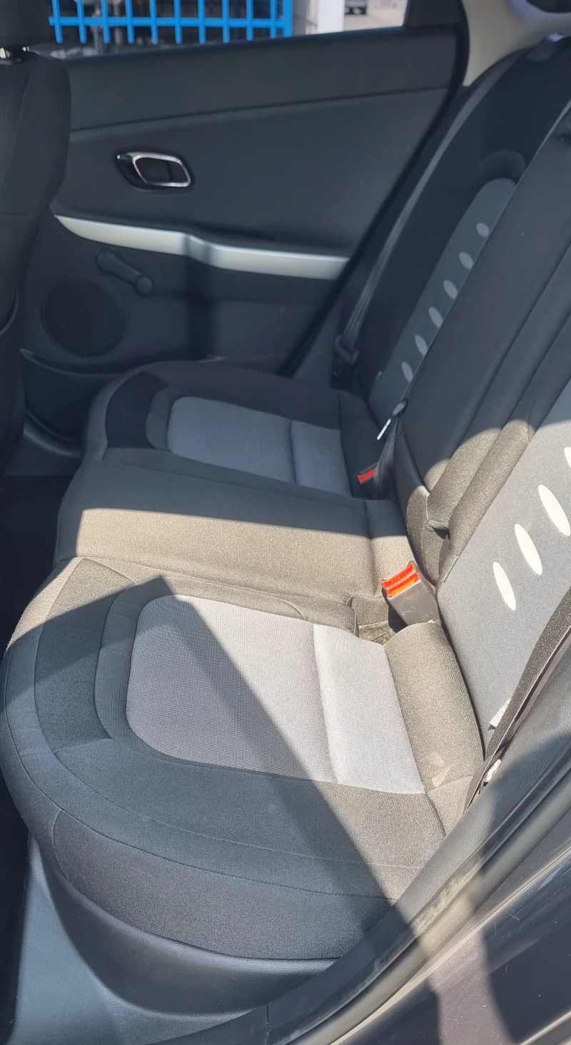 Kia Ceed 1.6i  Бензин, Щвейцария, снимка 10 - Автомобили и джипове - 50740105
