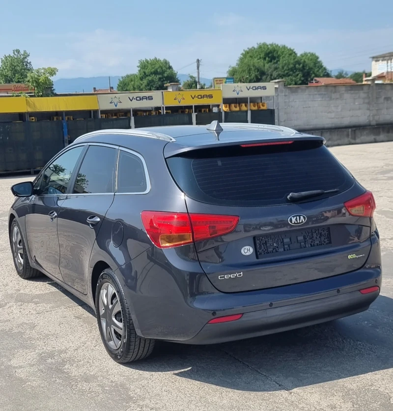 Kia Ceed 1.6i  Бензин, Щвейцария, снимка 5 - Автомобили и джипове - 50740105
