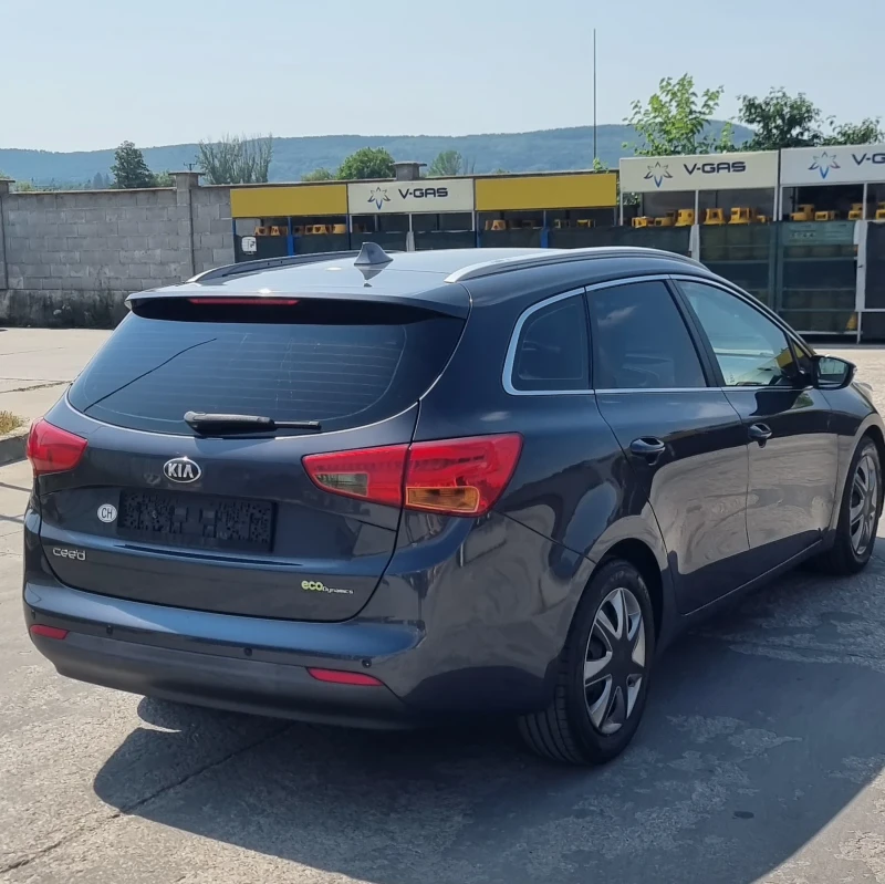 Kia Ceed 1.6i  Бензин, Щвейцария, снимка 4 - Автомобили и джипове - 50740105