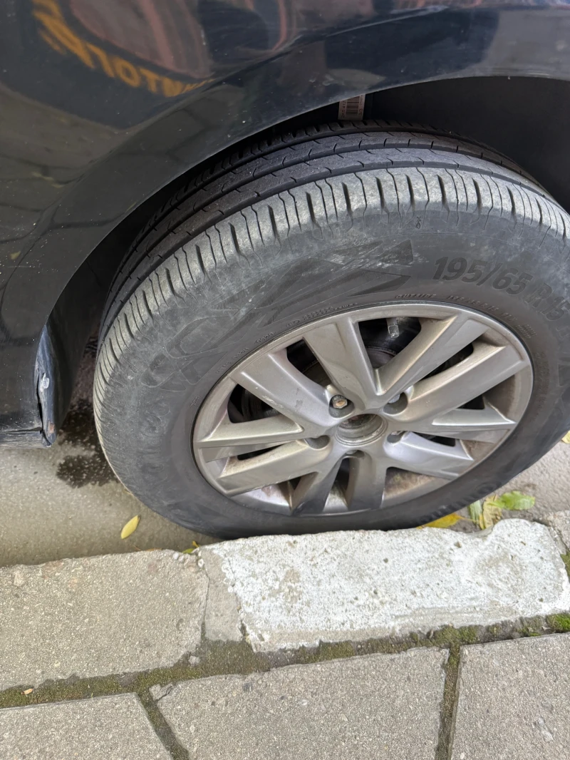 VW Caddy, снимка 10 - Автомобили и джипове - 52430685