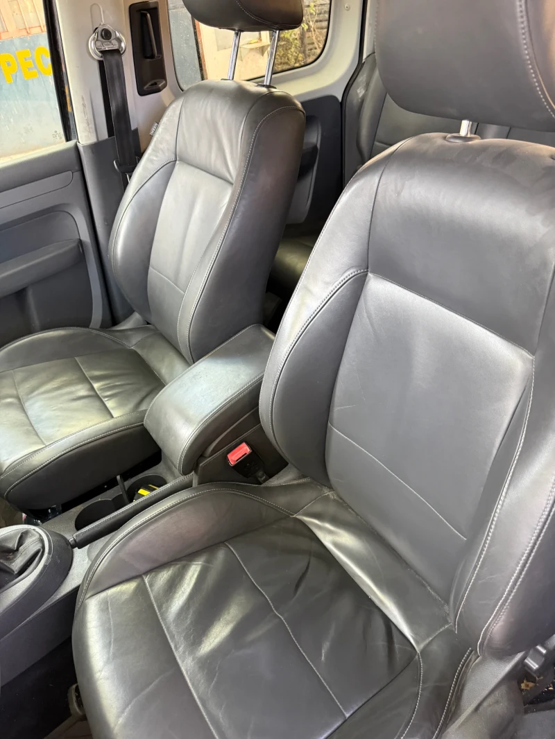 VW Caddy, снимка 9 - Автомобили и джипове - 52430685