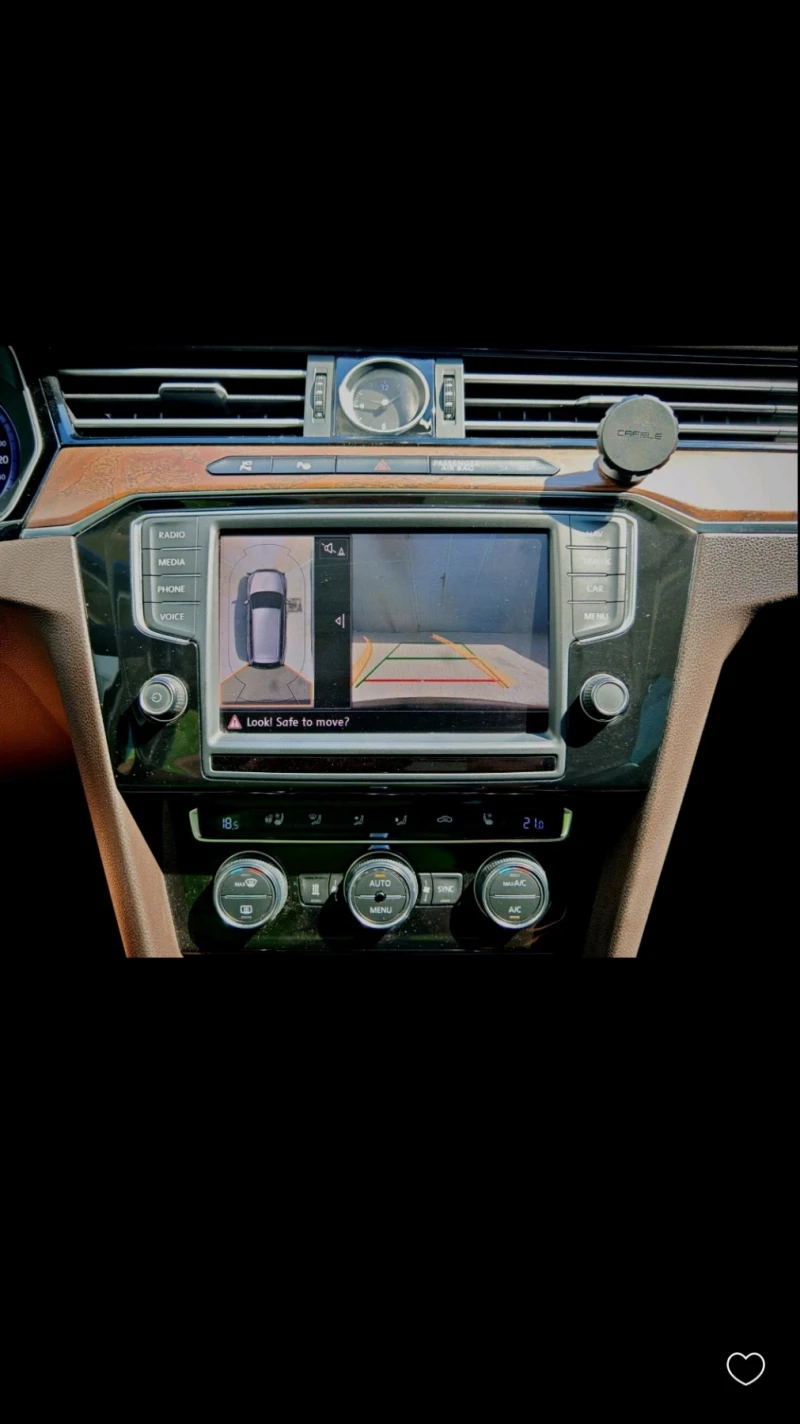 VW Passat, снимка 14 - Автомобили и джипове - 52025335