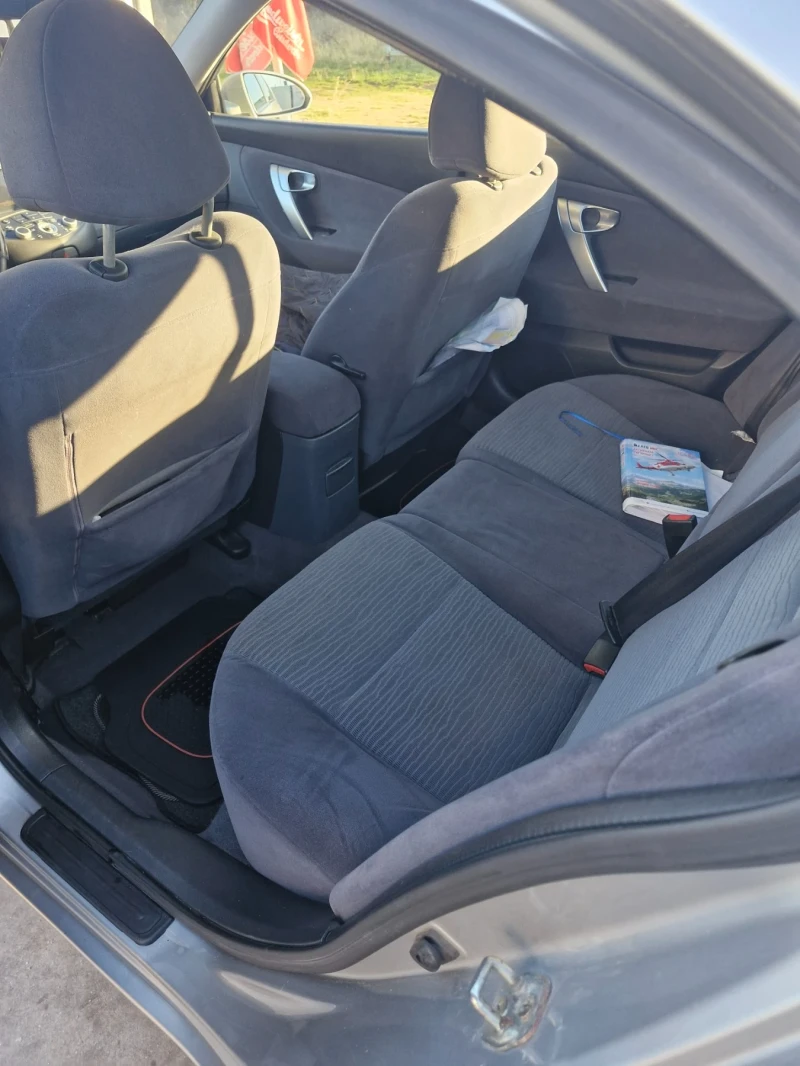 Nissan Primera, снимка 6 - Автомобили и джипове - 52265224