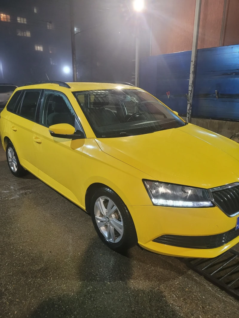 Skoda Fabia Комби , снимка 4 - Автомобили и джипове - 52485470