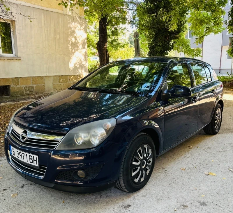 Opel Astra 1.7 CDTI, снимка 2 - Автомобили и джипове - 52891519