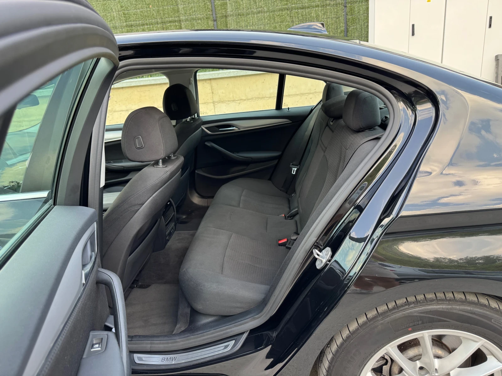 BMW 530E plug-in hybrid | Mobile.bg � ����������� 16