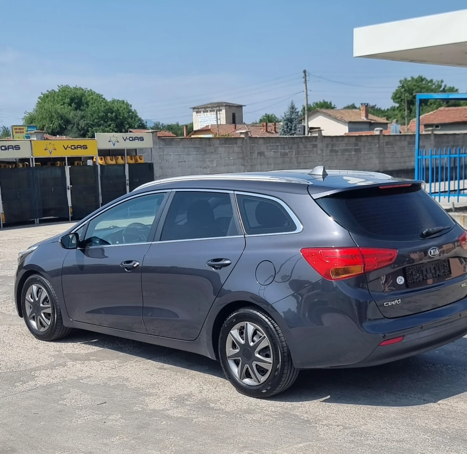 Kia Ceed 1.6i  Бензин, Щвейцария - изображение 6