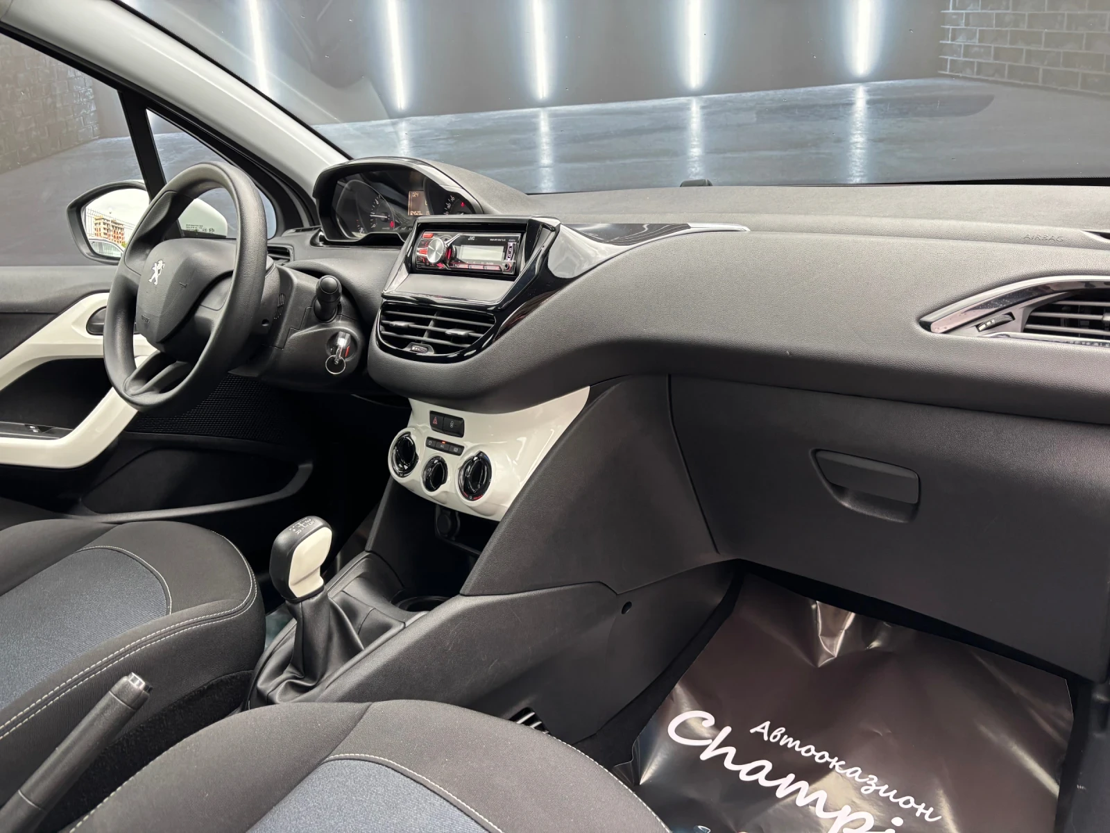 Peugeot 208 Неразличимо от Ново - изображение 10