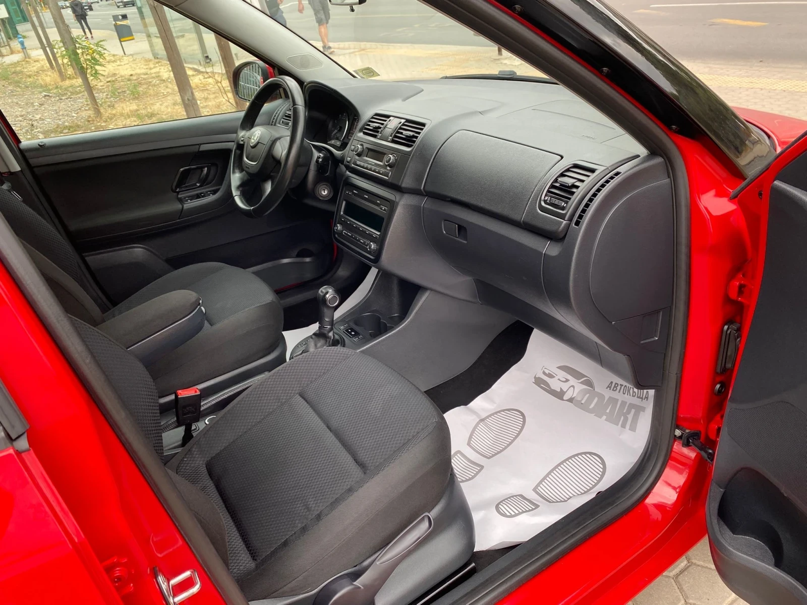 Skoda Fabia 1.2i/AVTOMAT - изображение 8