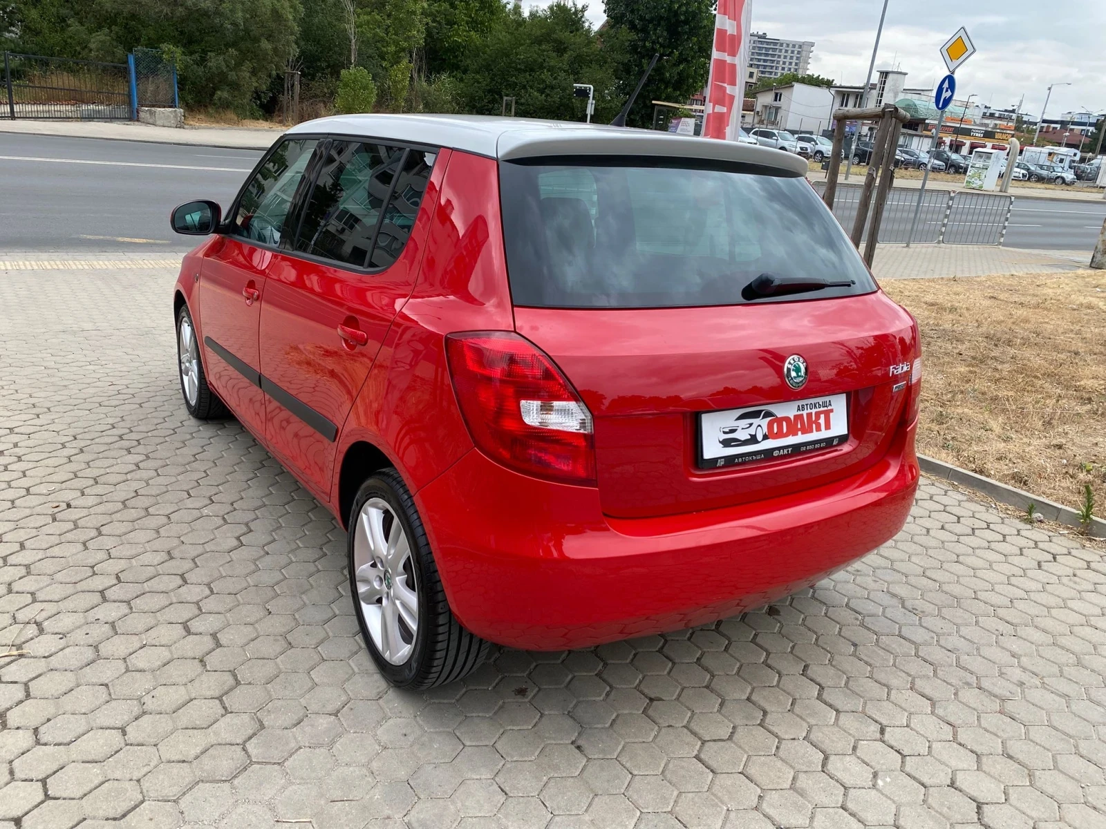 Skoda Fabia 1.2i/AVTOMAT - изображение 4
