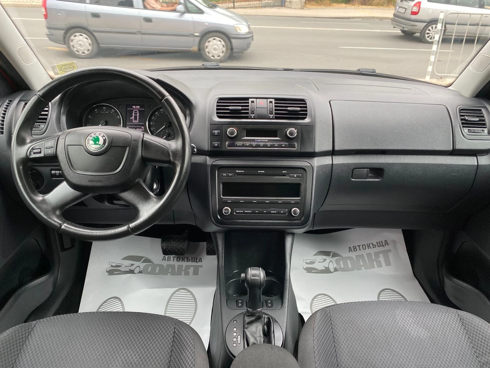 Skoda Fabia 1.2i/AVTOMAT - изображение 10