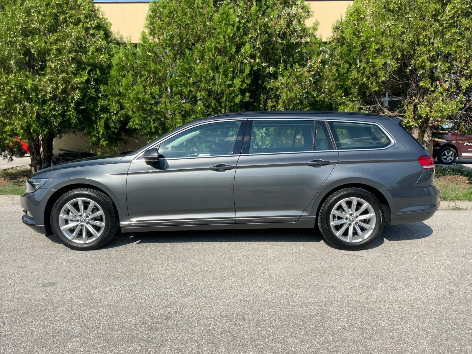 VW Passat 2.0TDi 150 к.с. COMFORT EURO 6b ИТАЛИЯ - изображение 2