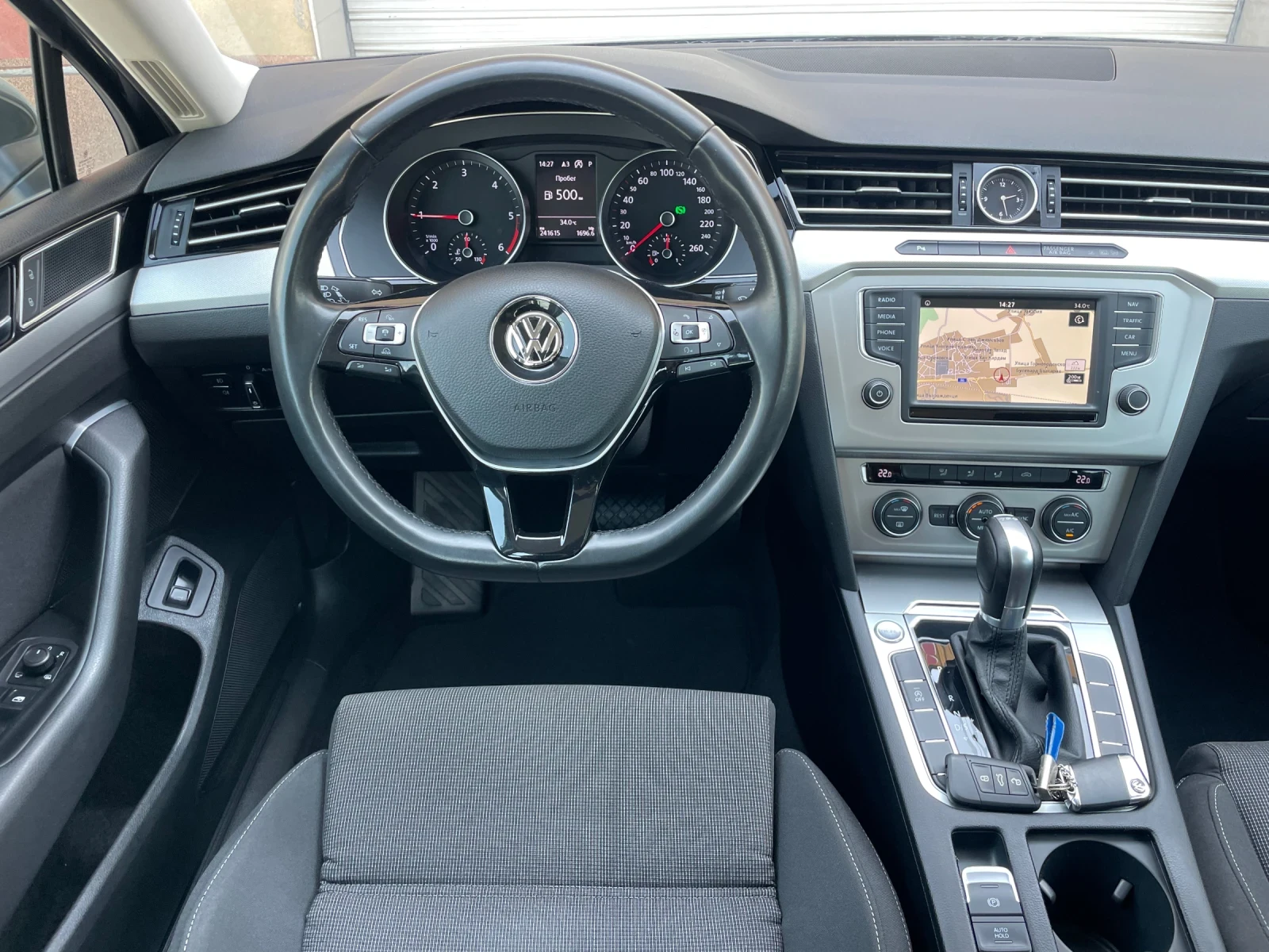 VW Passat 2.0TDi 150 к.с. COMFORT EURO 6b ИТАЛИЯ - изображение 9