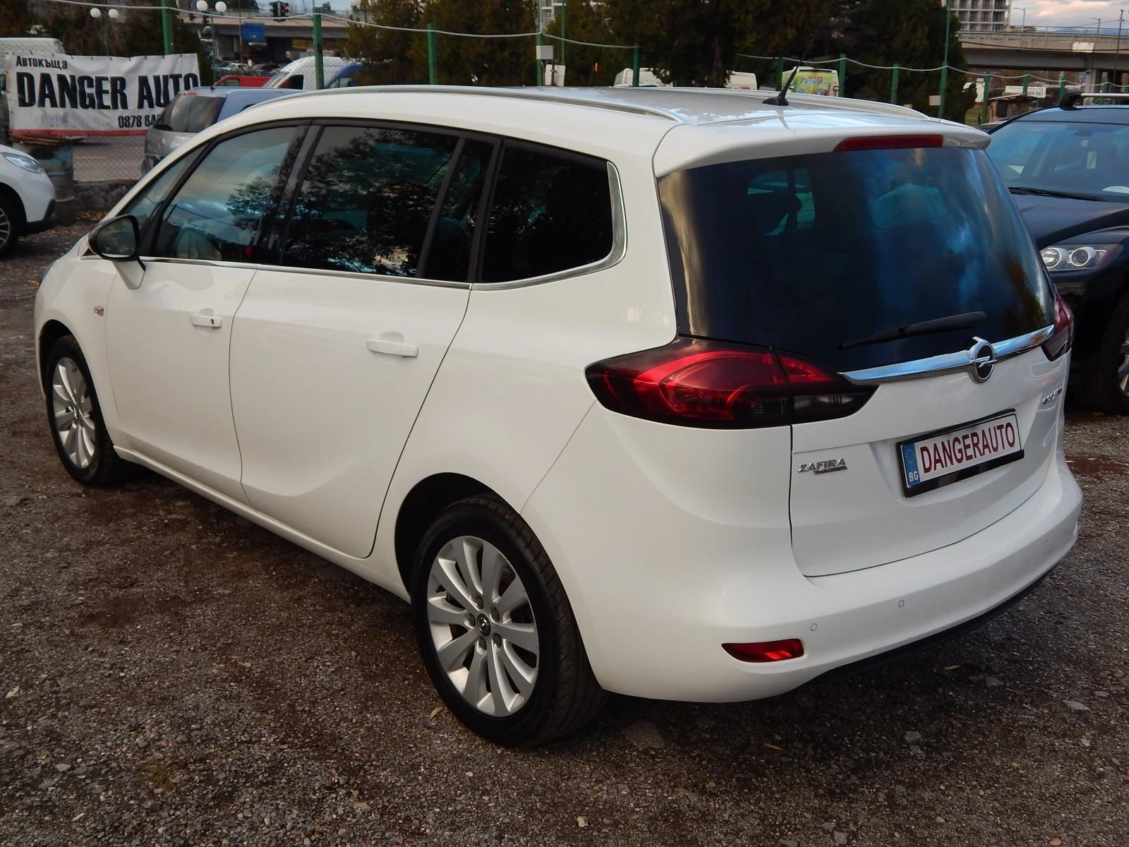 Opel Zafira 1.6T* COSMO* СЕРВИЗНИ ДОКУМЕНТИ*  - изображение 6