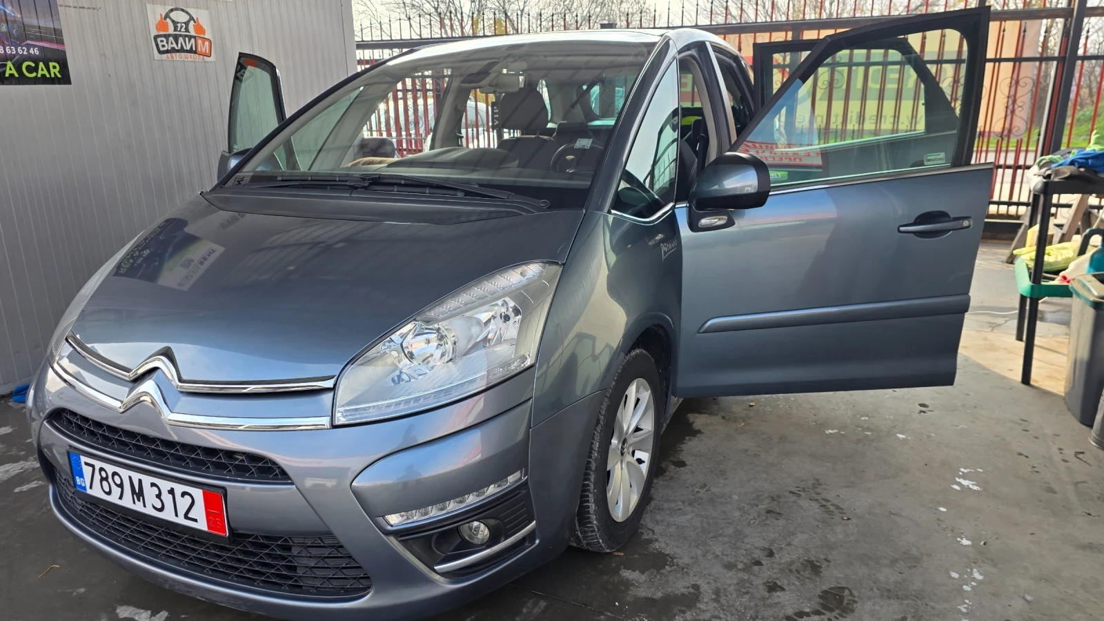 Citroen C4 Picasso 1.6 HDI - изображение 2