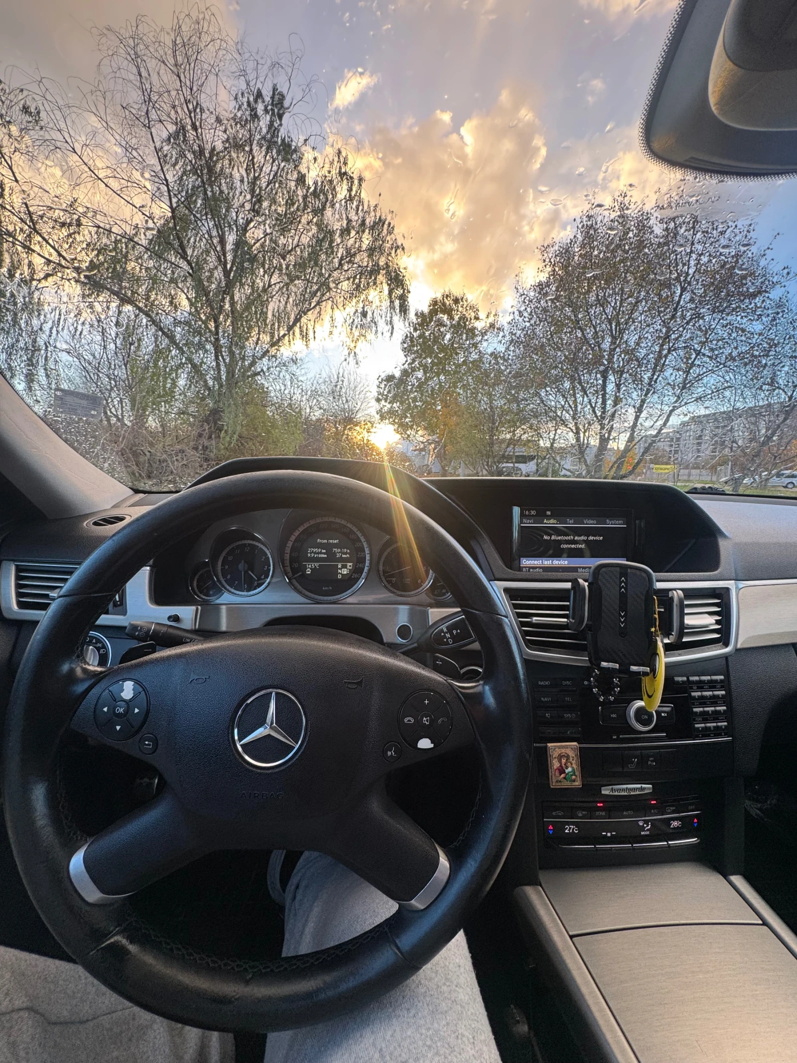 Mercedes-Benz E 350  - изображение 9