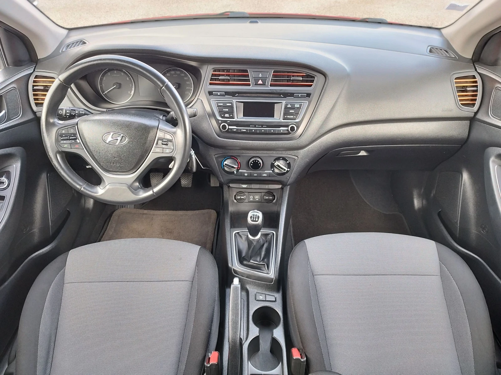 Hyundai I20 1.2I 84��. �6 | Mobile.bg � ����������� 12