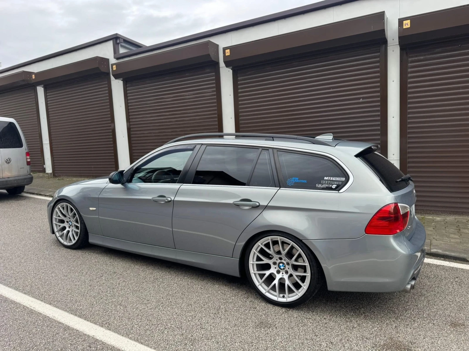 BMW 330  - изображение 4