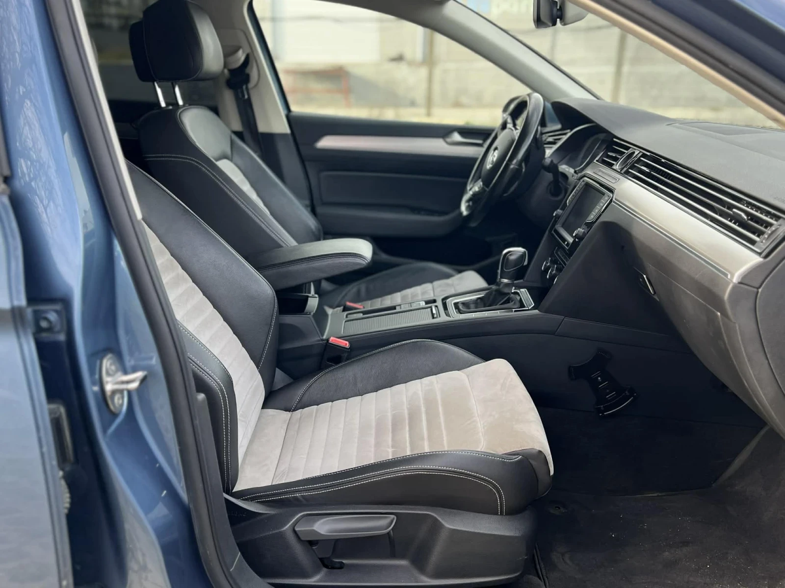 VW Passat Wv passat B8 2.0TDI  150K.C Дигитално табло , снимка 9 - Автомобили и джипове - 53733348