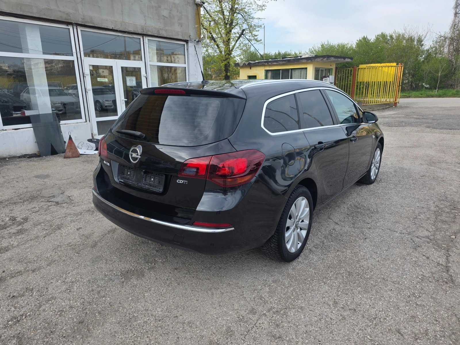 Opel Astra 1.6CDTI NAVI ITALY, снимка 5 - Автомобили и джипове - 54181207