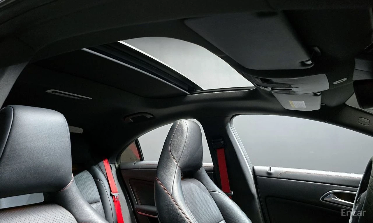 Mercedes-Benz CLA 45 AMG 4MATIC* ПОДГРЕВ* КАМЕРА* КЕЙЛЕС* , снимка 15 - Автомобили и джипове - 54426886
